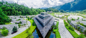 �ڳ�ʯͷ�;Ƶ�ͼƬ